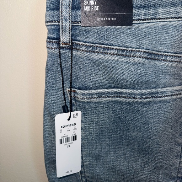 NWT Express Women’s Mid Rise Blue Jeans with metal buckles size 12 - Picture 6 of 6